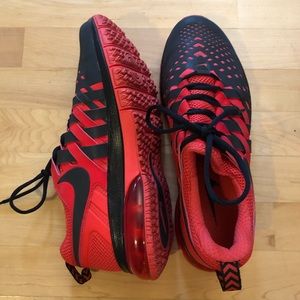 Nike men’s fingertrap air max!